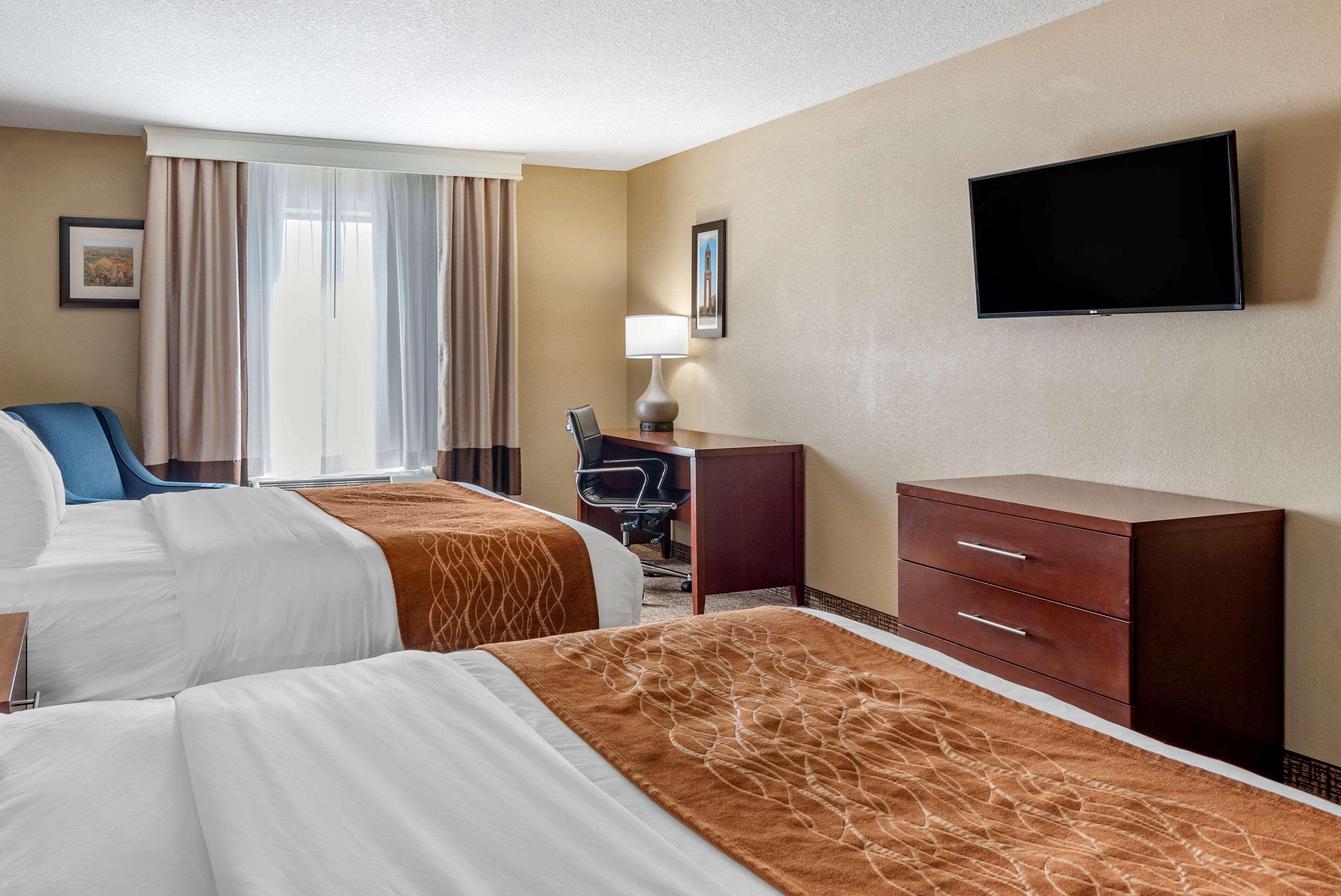 Comfort Inn & Suites Манси Экстерьер фото