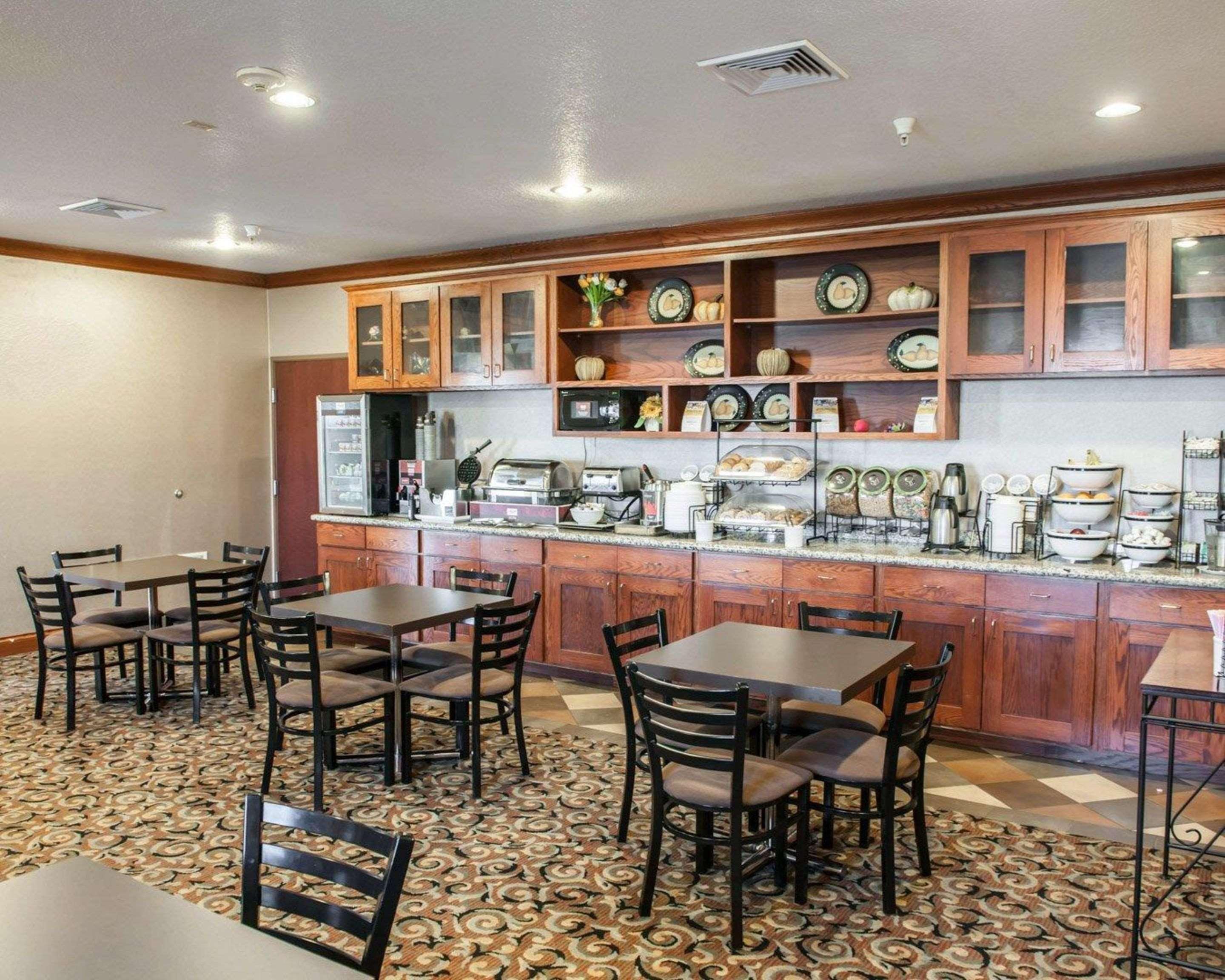 Comfort Inn & Suites Манси Экстерьер фото